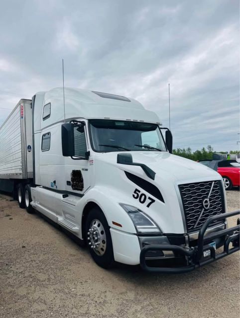 2023 Volvo VNL 860
