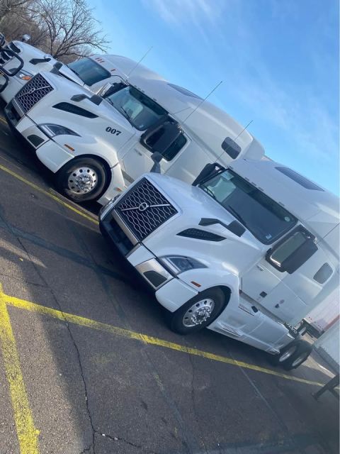 Looking for CDl drivers for dry van