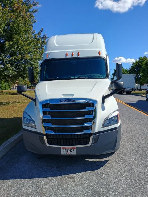 HIRING CDL-A DRIVERS – SOLO & TEAMS
