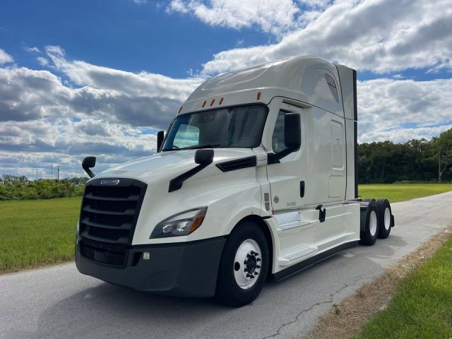 2022 Freightliner cascadia 126
