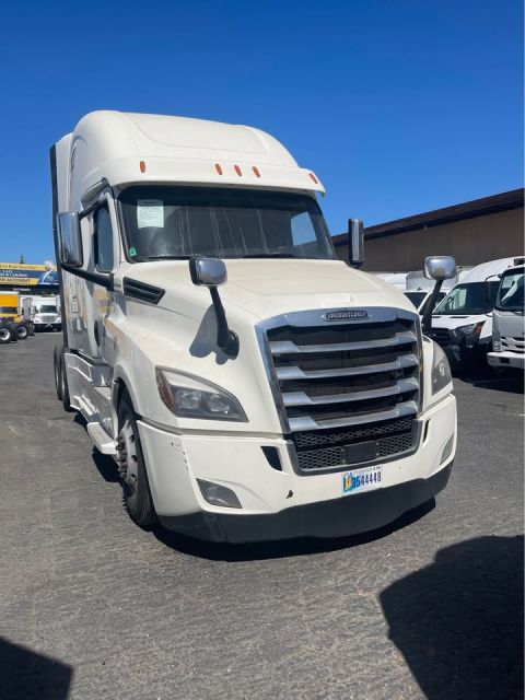 2021 Freightliner cascadia 126