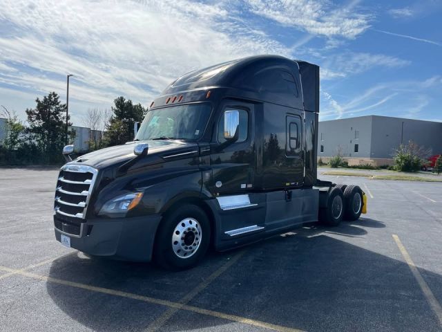 2020 Freightliner Cascadia 126