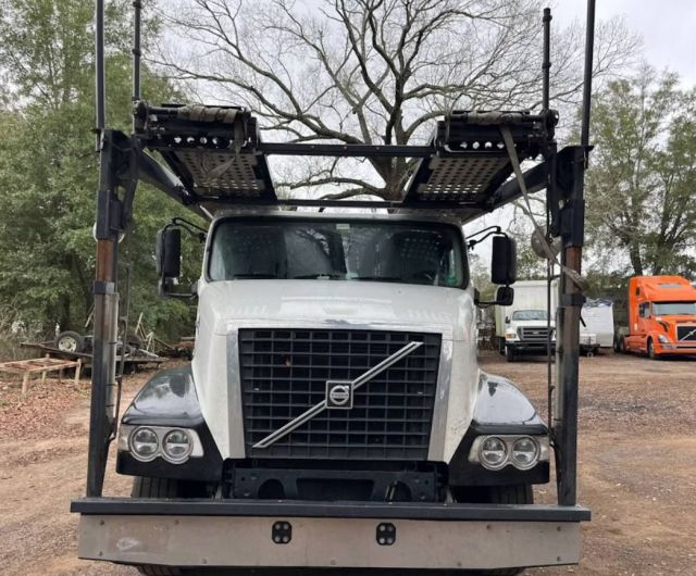 2017 Volvo VAH 9 Car Hauler – Excellent Condition, Ready to Work!